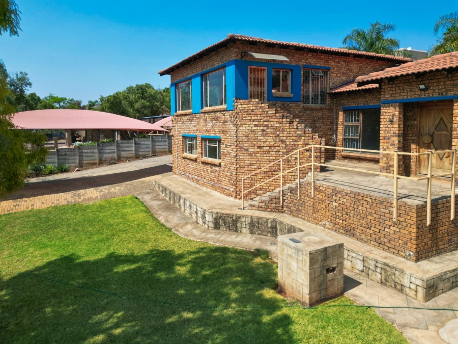 4 Bedroom Property for Sale in Ifafi North West